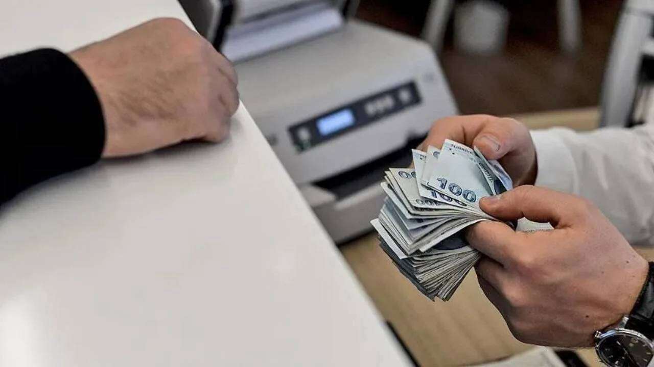 1 günle EYT'yi kaçıranlar için yeni adım: Kademeli emeklilik teklifi Meclis'e sunuldu, 1999-2008 arası sigortalılarda tablo netleşti! 4